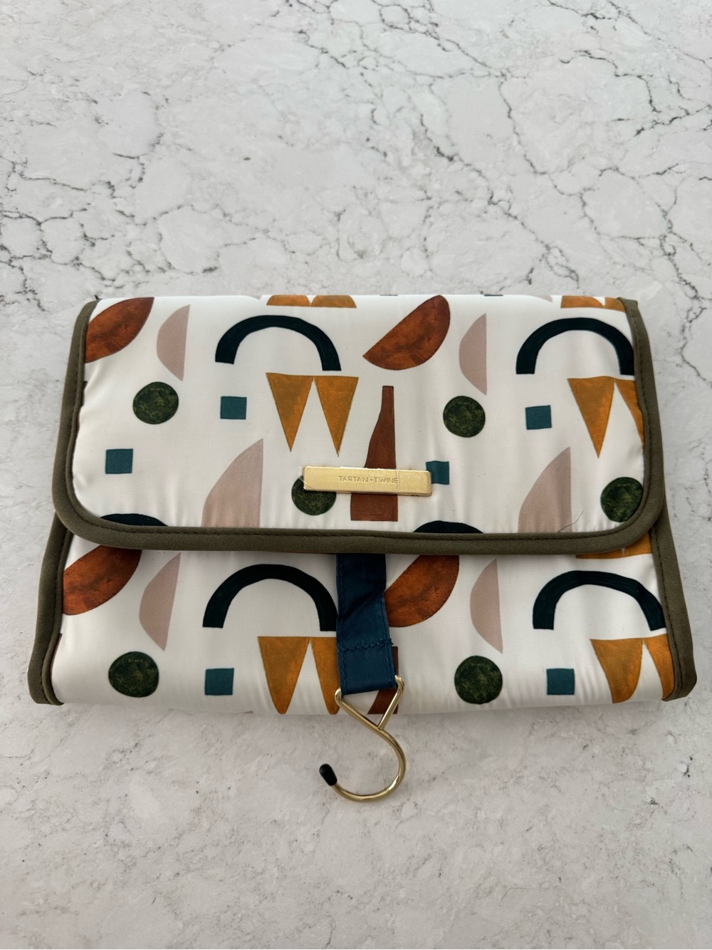 Tartan + Twine Olive Geo Print Hanging Cosmetic Organizer